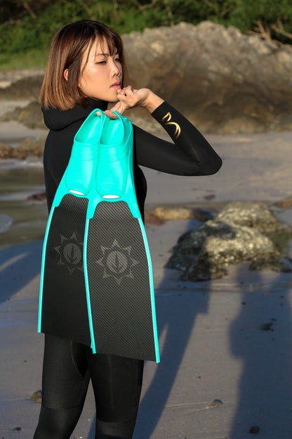 Sunnyoceaner Carbonfins 標準短板 配 潛泳舒適腳套 (中軟版)