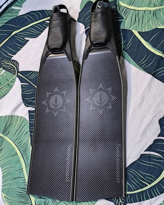 Sunnyoceaner Carbonfins 中軟板 漁獵長板 配 潛泳腳套